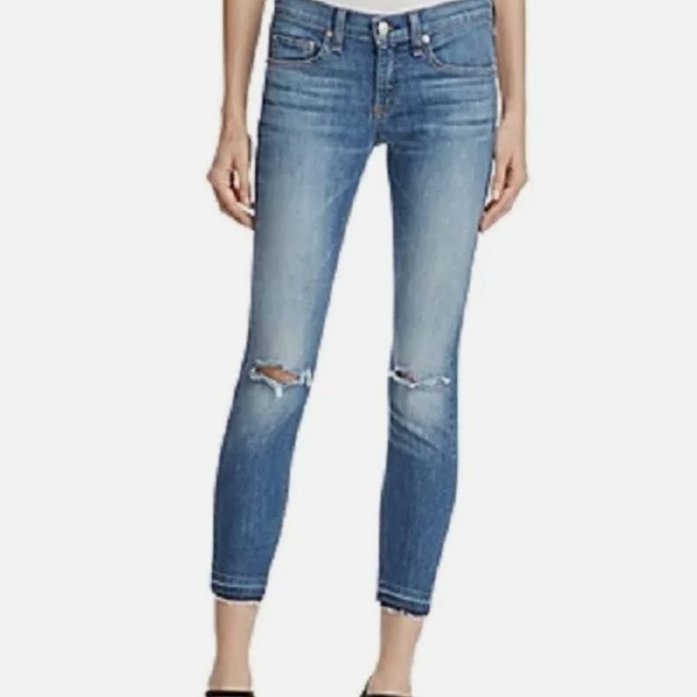EUC Rag & Bone distressed capri Jeans